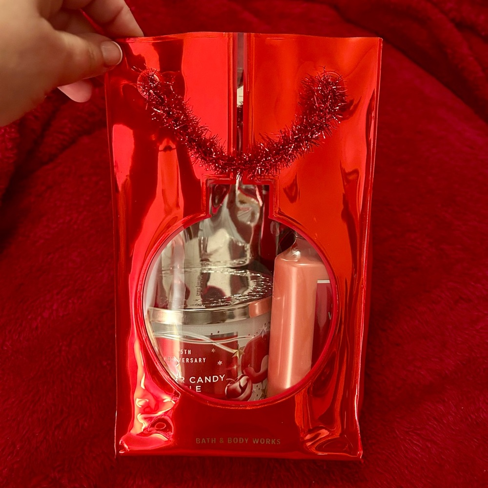 Bath & Body Works Red Gift Set, Holiday Season is around the Corner!